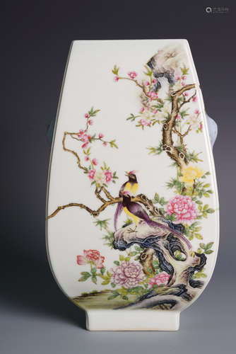 FAMILLE ROSE 'FLOWERS AND BIRDS' RECTANGULAR AND CURVED VASE WITH HANDLES