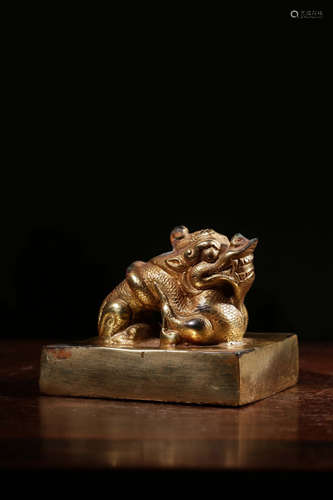 GILT BRONZE CAST 'DRAGON' STAMP SEAL