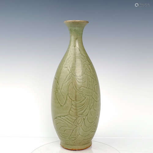 A Chinese Yue Kiln Porcelain Vase