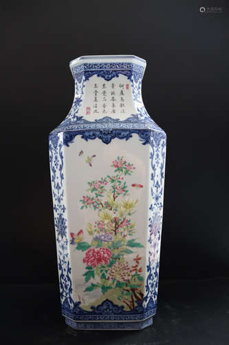 A Chinese Famille Rose Porcelain Flower Vase