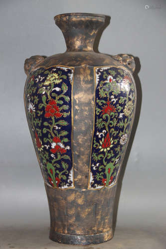 A Chinese Porcelain Vase