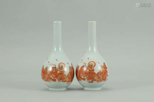 A Chinese Iron red Figures Painted Porcelain Vase