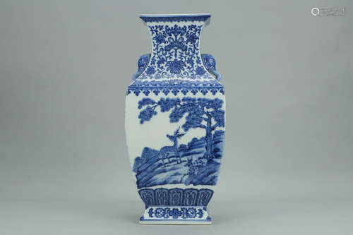 A Chinese Blue and White Floral Porcelain Square Vase