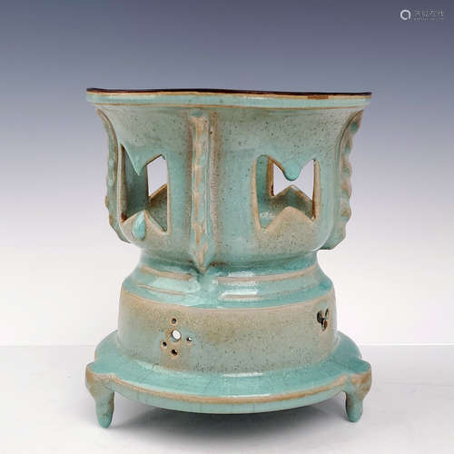 A Chinese Ru Kiln Porcelain  Incense Burner