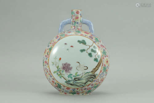 A Chinese Famille Rose Flower&Bird Pattern Porcelain Vase