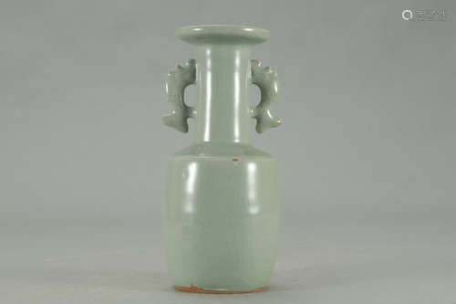 A Chinese Longquan Porcelain Double Ears Vase