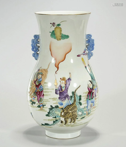 Chinese Enameled Porcelain Vase