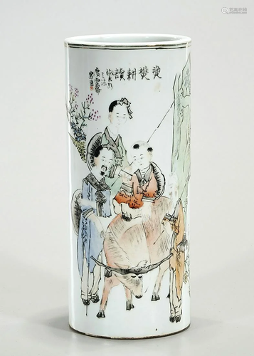 Chinese Enameled Porcelain Hat Stand