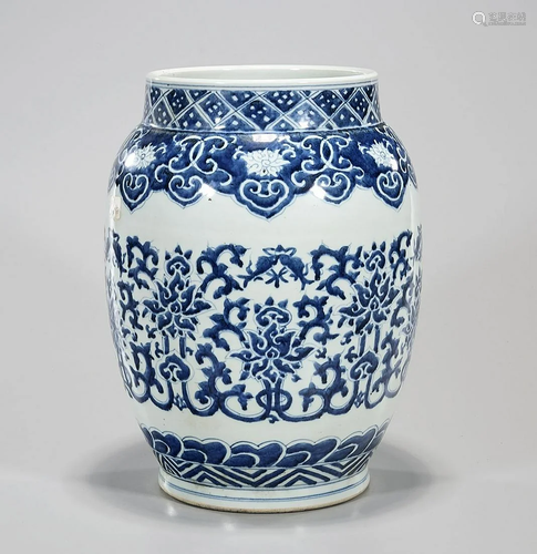 Chinese Blue and White Porcelain Jar