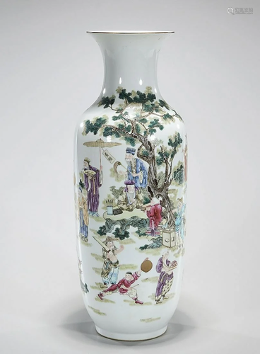 Chinese Enameled Porcelain Vase