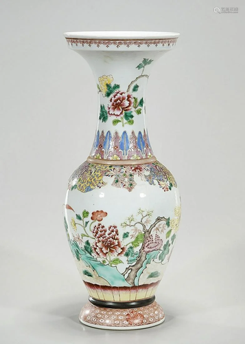 Chinese Enameled Porcelain Vase