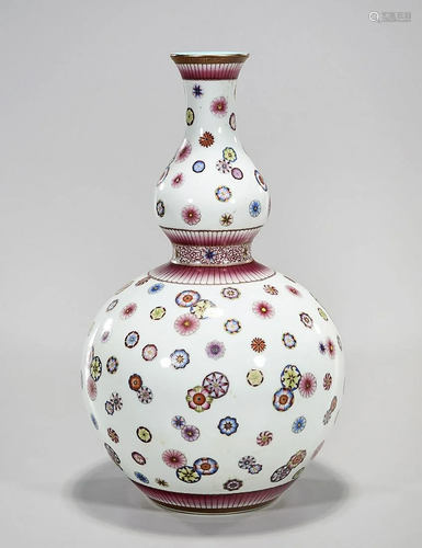 Chinese Enameled Porcelain Gourd Vase