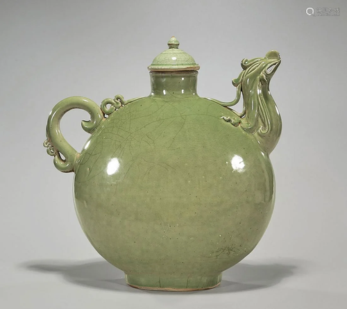 Large Chinese Yuan-Style Celadon Glazed Covered Ewer