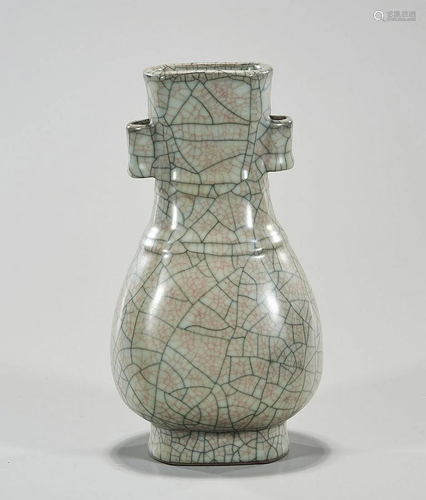 Chinese Song-Style Crackle Glazed Guan-Type Vase