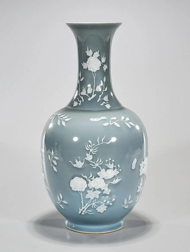 Chinese Enameled Porcelain Vase