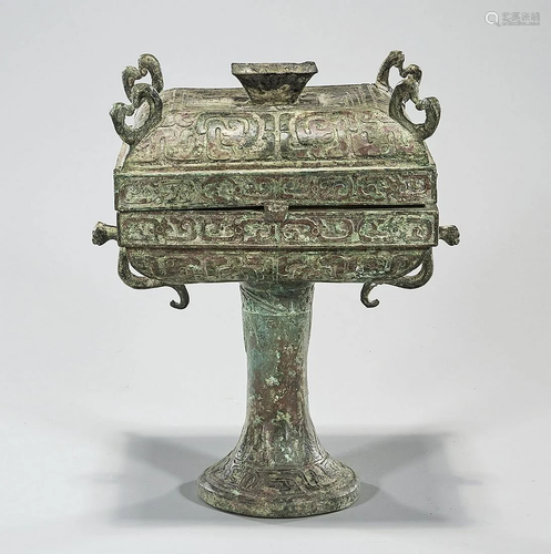 Chinese Archaistic Bronze Covered Vessel