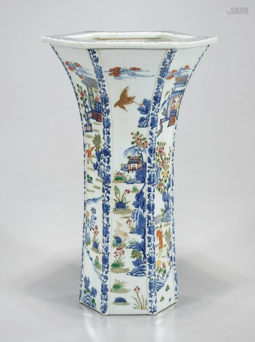 Chinese Wucai Porcelain Vase