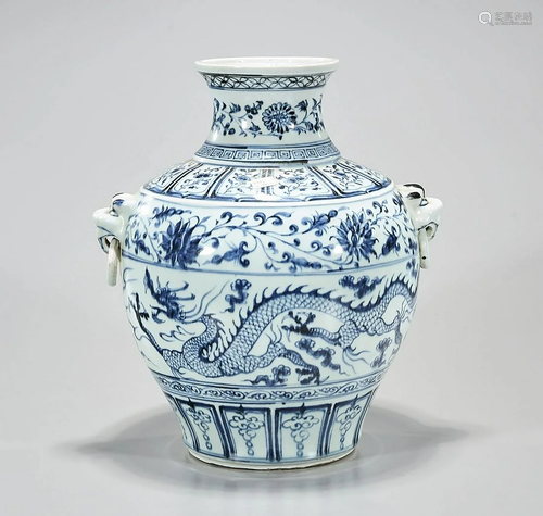 Chinese Blue and White Yuan Style Porcelain Jar