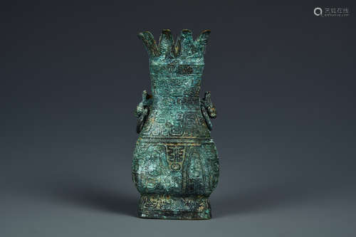 BRONZE HU SHANG DYNASTY