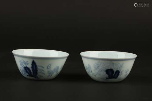 PAIR BLUE AND WHITE BOWLS