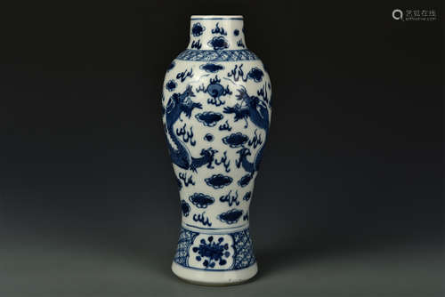 BLUE AND WHITE VASE QING DYNASTY