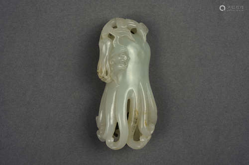 WHITE JADE FIGURED CITRON QING DYNASTY