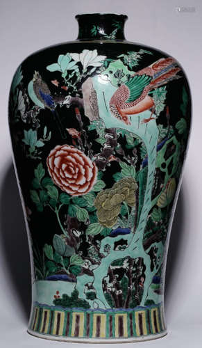 A FIVE COLOR GLAZE VASE WITH FLOWER PATTERN