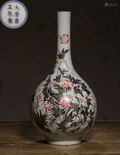 A FAMILLE ROSE GLAZE FLOWER POETRY PATTERN VASE