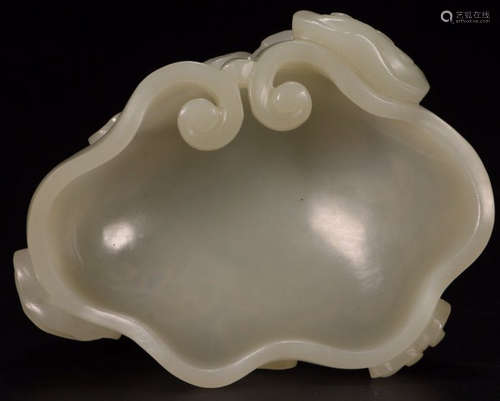 A HETIAN JADE CARVED BRUSH WASHER