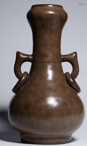 A LONGQUAN YAO GLAZE VASE