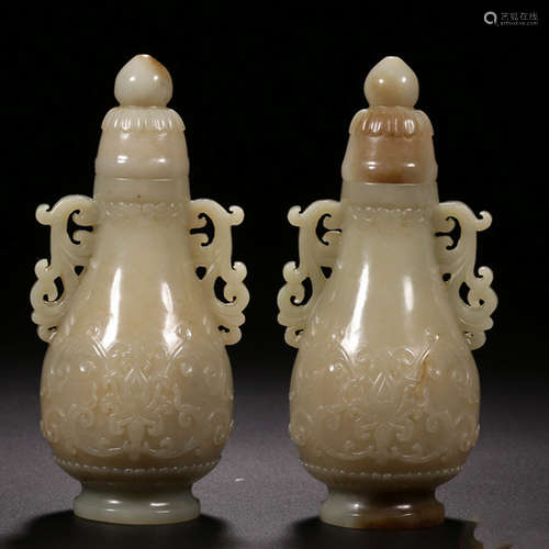 PAIR OF XINJIANG HETIAN JADE CARVED VASES WITH PATTERN