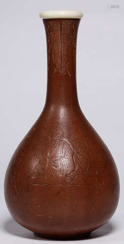 A GOURD CARVED VASE