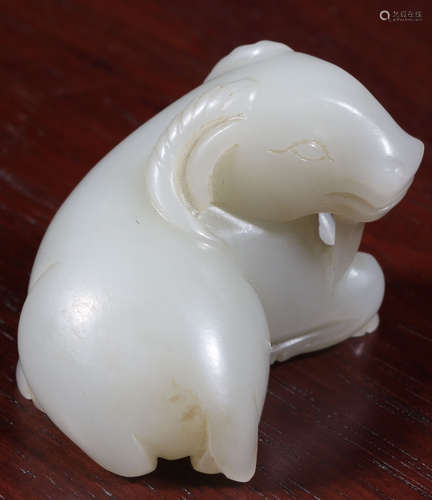 A XINJIANG HETIAN JADE CARVED GOAT SHAPE PENDANT