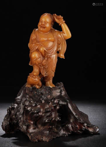 A TIANHUANG STONE CARVED FIGURE STORY STATUE