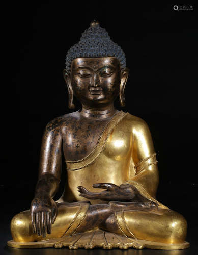 A GILT BRONZE CASTED SAKYAMUNI BUDDHA STATUE