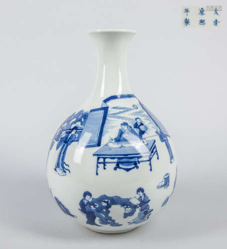 Chinese Export B/W Porcelain Vase