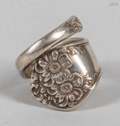 Rogers. Son AA Sterling Silver Spoon Ring