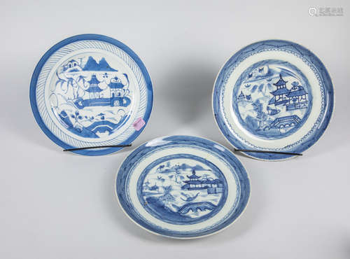 Set of Chinese Export B/W Porcelain Plate