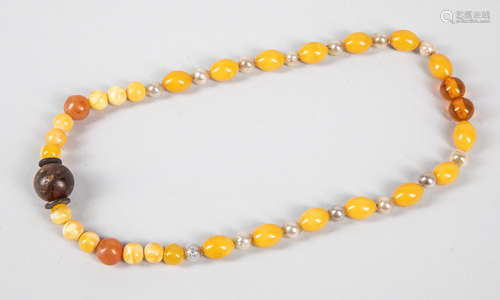 Chinese Export Amber Beads Necklace