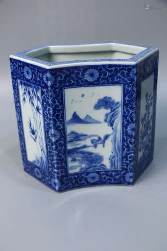 A Chinese Blue and White Porcelain Hexagonal Vase