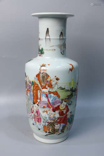 A Chinese Famille Rose Porcelain Vase