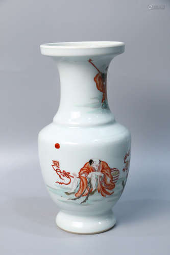 A Chinese Famille Rose Porcelain Vase