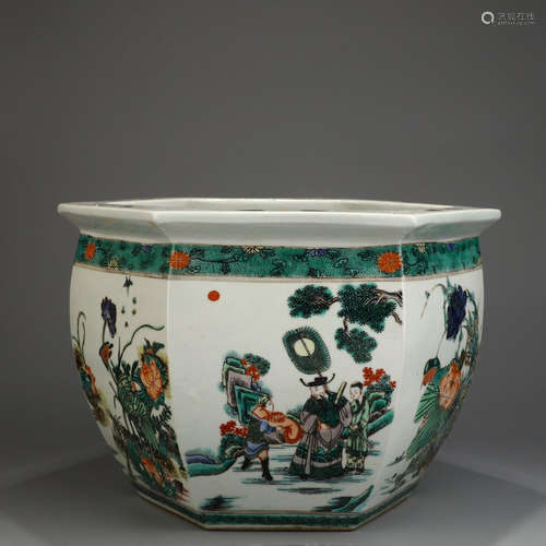 A Chinese Multicolored Porcelain Tank