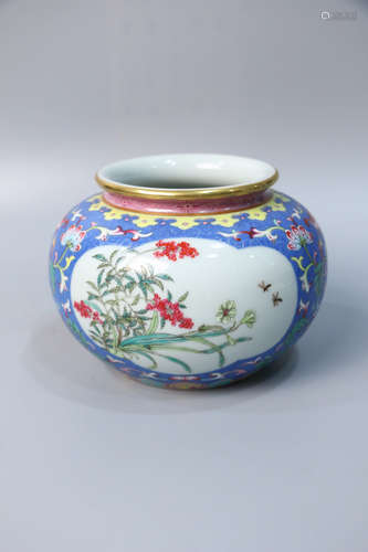 A Chinese Floral Porcelain Jar