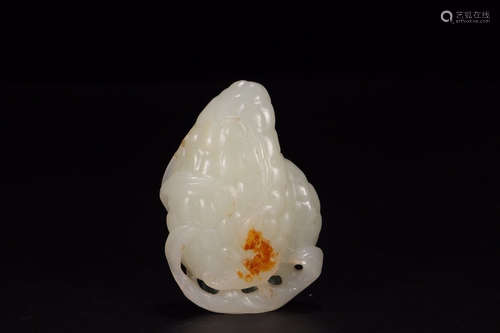 A Chinese Jade Litchi-shaped Ornament