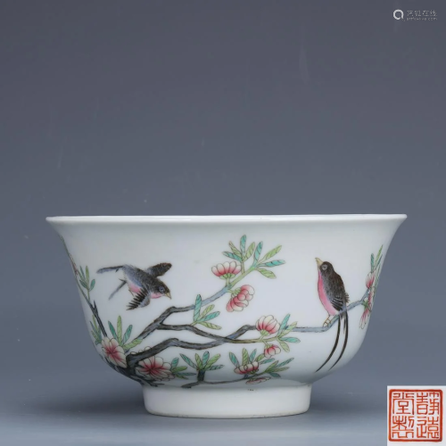 A CHINESE FAMILLE ROSE FLOWER&BIRD PATTERN…