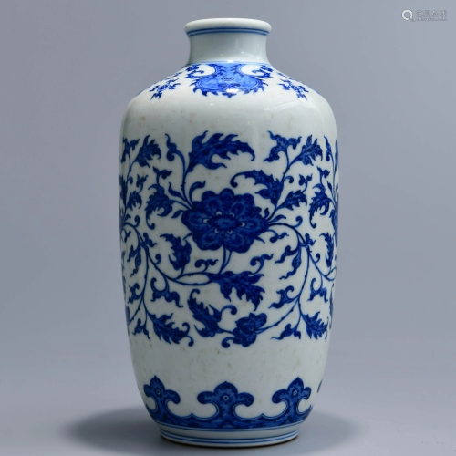 A CHINESE BLUE & WHITE PORCELAIN LANTERN-…