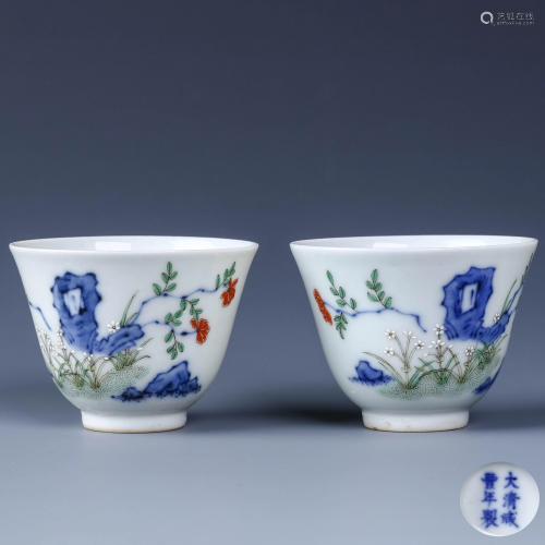 A PAIR OF CHINESE DOUCAI FLORAL PORCELAIN …