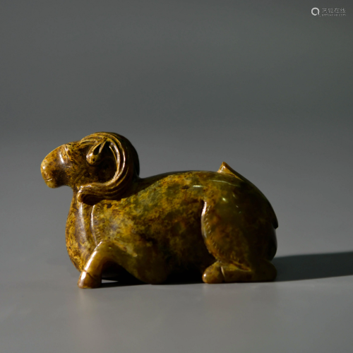 A CHINESE JADE CARVED SHEEP ORNAMENT