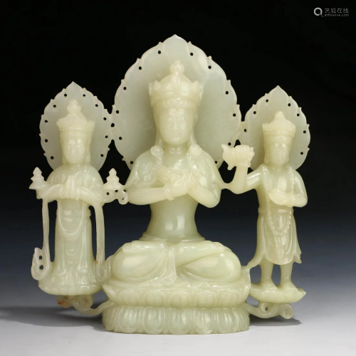 A CHINESE HETIAN JADE CARVED BUDDHA STATUE